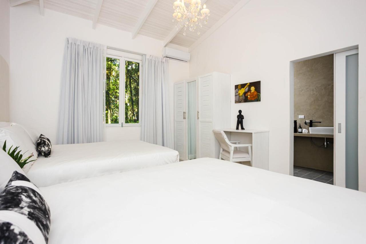 Gigi Brown Villa Frida Beachfront Puerto Viejo de Talamanca Luaran gambar